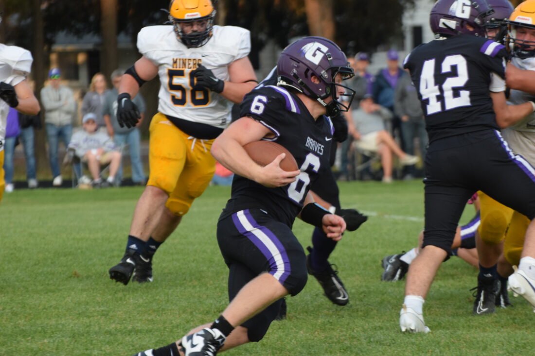 ‘It’s Miner Week’ Gladstone preps for district title game vs Negaunee